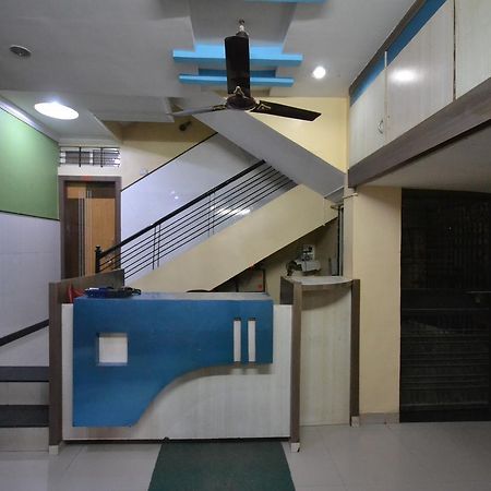 Hotel Madhava Shirdi Ngoại thất bức ảnh