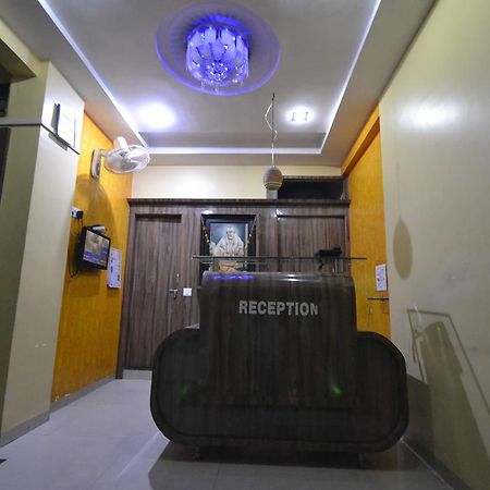 Hotel Madhava Shirdi Ngoại thất bức ảnh