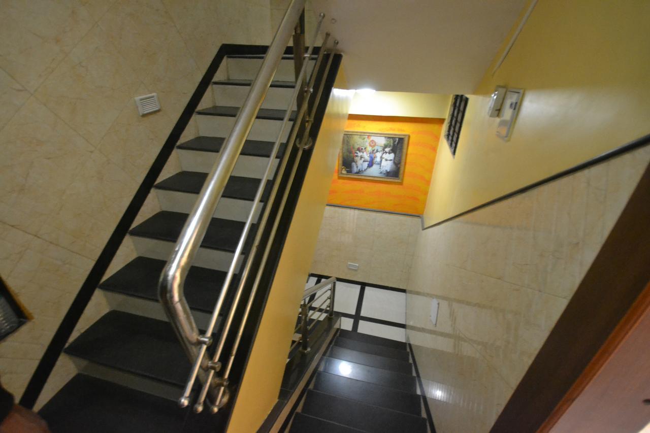 Hotel Madhava Shirdi Ngoại thất bức ảnh